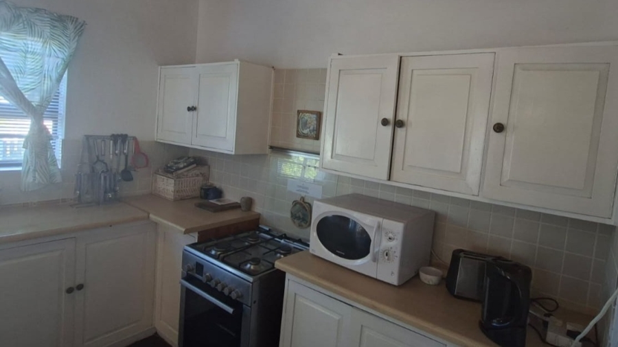 To Let 1 Bedroom Property for Rent in Palmiet Western Cape